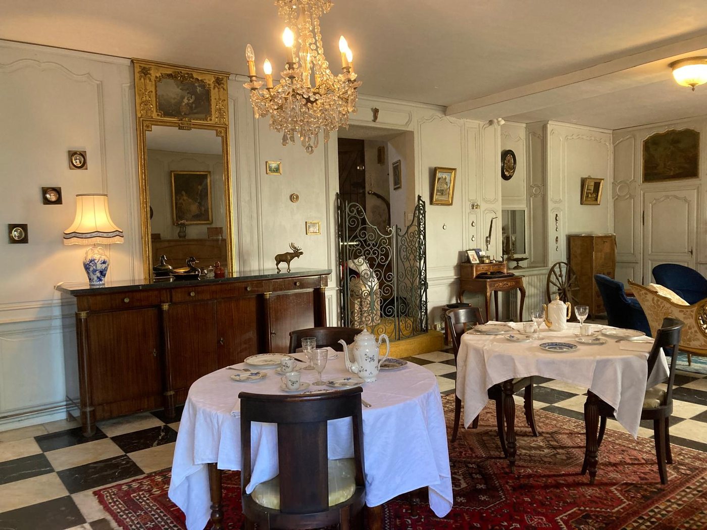 La grande salle, vue depuis le piano